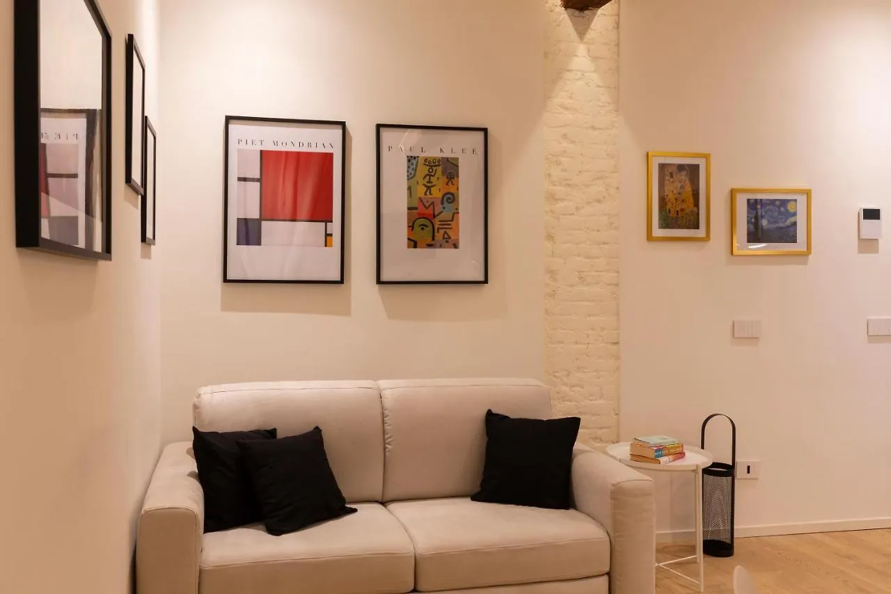 Domus Ticinese Apartment Milan