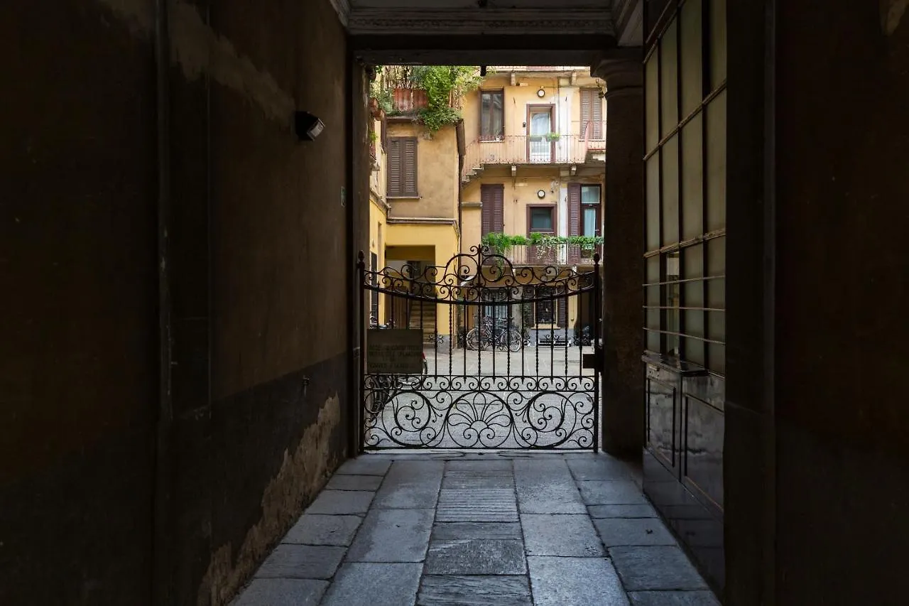Domus Ticinese Apartment Milan Italy