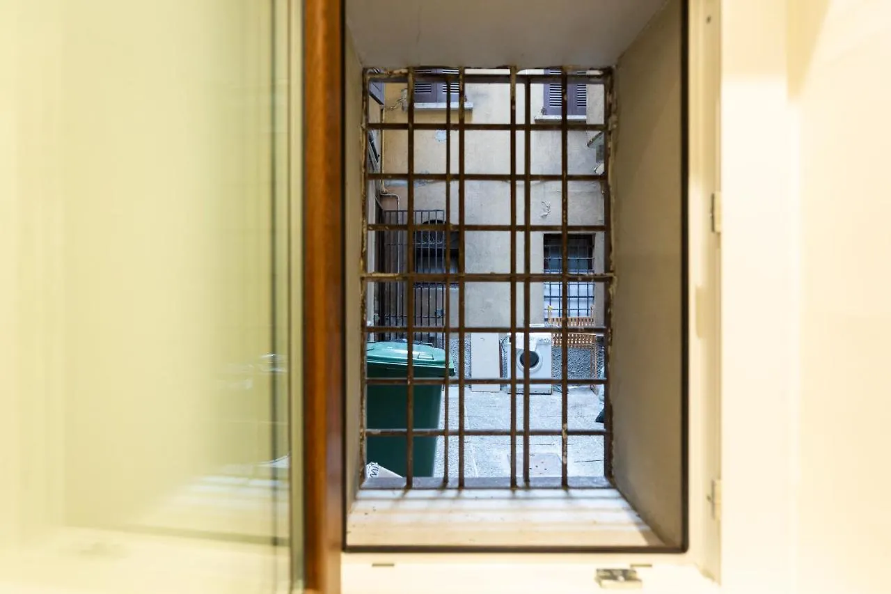 Domus Ticinese Apartment Milan