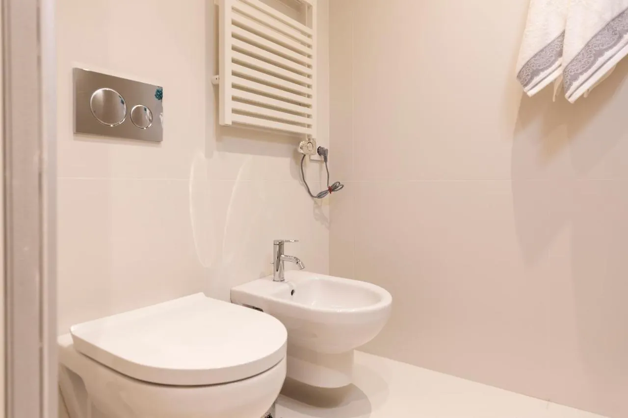 Domus Ticinese Apartment Milan