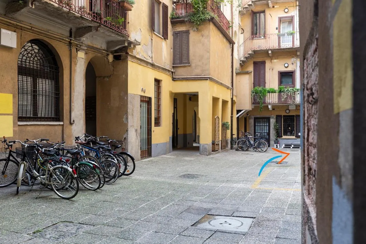 Domus Ticinese Apartment Milan